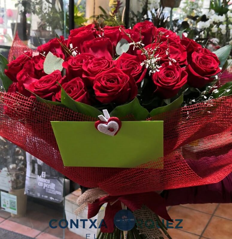 Ramo 50 rosas tallo largo - Floristeria Contxa Márquez